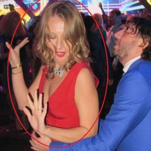 Ксения Собчак устроила развратные танцы с мужчинами в ночном клубе